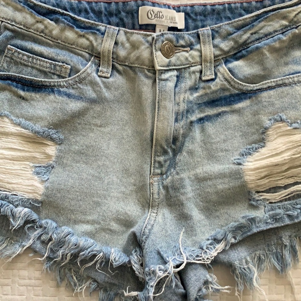 Short jeans